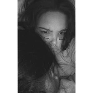 Meet your Posher, Tayler harmony